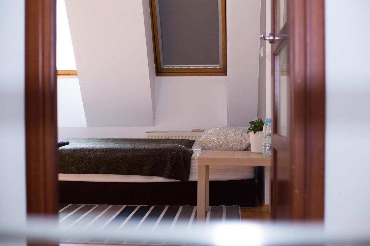 V Hostel Warszawa Zewnętrze zdjęcie
